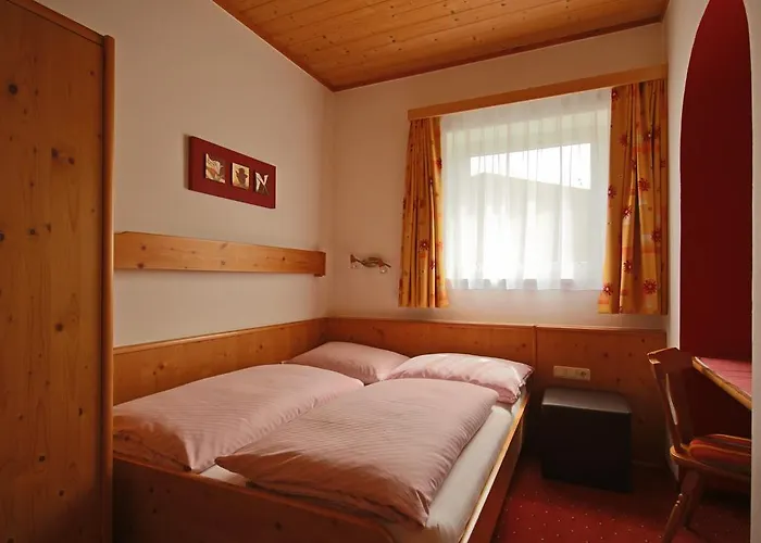 לינה וארוחת בוקר Riedlsperger 3*