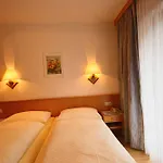 Riedlsperger Bed & Breakfast 3*